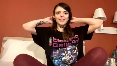 Faerie 3 online show from 03-05-25, 01:42