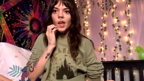 Faerie 3 online show from 09-24-25, 11:41