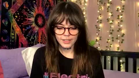 Faerie 3 online show from 10-23-25, 11:35