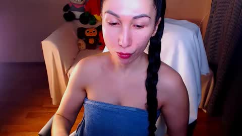Snapshot of fairy_elli_hot chatting on 09-24-25, 04:54 Elli online show from 09-24-25, 04:54