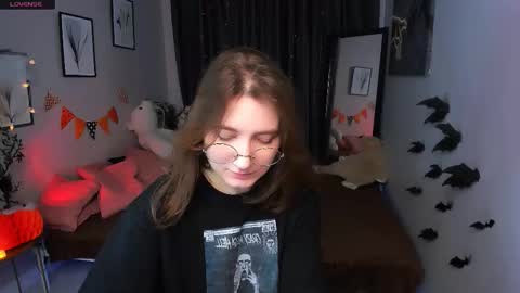 Snapshot of fairy_tara chatting on 10-25-25, 06:21 Tara online show from 10-25-25, 06:21