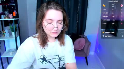 Snapshot of fairy_tara chatting on 11-14-25, 10:51 Tara online show from 11-14-25, 10:51