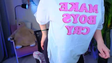 Snapshot of fairy_tara chatting on 11-16-25, 09:31 Tara online show from 11-16-25, 09:31