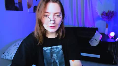 Snapshot of fairy_tara chatting on 11-18-25, 06:18 Tara online show from 11-18-25, 06:18