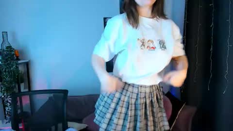 Snapshot of fairy_tara chatting on 11-19-25, 06:02 Tara online show from 11-19-25, 06:02