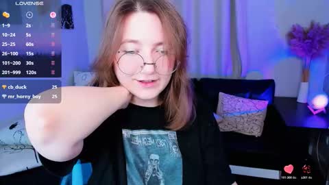 Snapshot of fairy_tara chatting on 11-22-25, 02:27 Tara online show from 11-22-25, 02:27