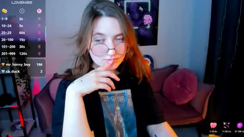 Snapshot of fairy_tara chatting on 11-23-25, 02:33 Tara online show from 11-23-25, 02:33