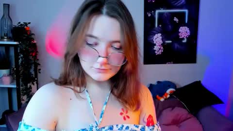 Snapshot of fairy_tara chatting on 11-26-25, 06:14 Tara online show from 11-26-25, 06:14