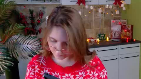 Snapshot of fairy_tara chatting on 12-19-25, 09:55 Tara online show from 12-19-25, 09:55