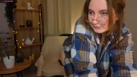 Snapshot of fairy_tara chatting on 02-05-26, 09:41 Tara online show from 02-05-26, 09:41