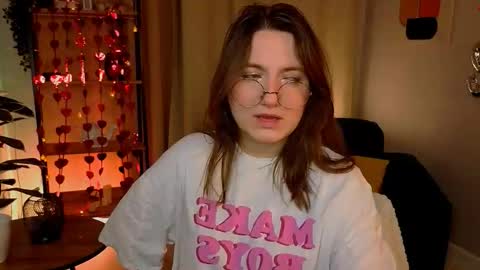 Snapshot of fairy_tara chatting on 02-22-26, 09:35 Tara online show from 02-22-26, 09:35