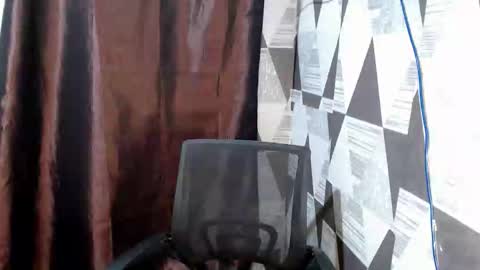 Snapshot of fairy_tinesxx69 chatting on 10-17-25, 08:22 fairy_tinesxx69 online show from 10-17-25, 08:22
