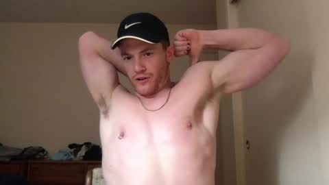 Snapshot of fairybae5 chatting on 01-08-25, 04:23 Travis online show from 01-08-25, 04:23