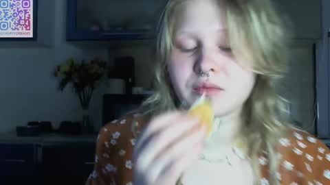 Snapshot of fairydreams_ chatting on 03-09-25, 04:00 Arisha online show from 03-09-25, 04:00