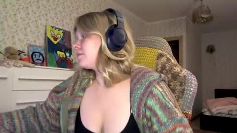 Snapshot of fairydreams_ chatting on 09-24-25, 07:50 Arisha online show from 09-24-25, 07:50