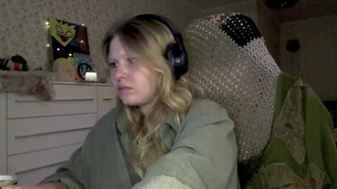 Snapshot of fairydreams_ chatting on 11-04-25, 06:07 Arisha online show from 11-04-25, 06:07