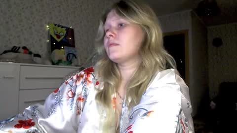 Snapshot of fairydreams_ chatting on 11-05-25, 04:29 Arisha online show from 11-05-25, 04:29