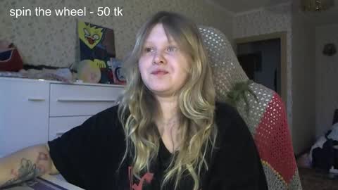 Snapshot of fairydreams_ chatting on 12-18-25, 12:33 Arisha online show from 12-18-25, 12:33