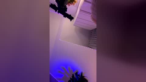 Snapshot of fairyxbella chatting on 07-18-26, 07:23 fairyxbella online show from 07-18-26, 07:23