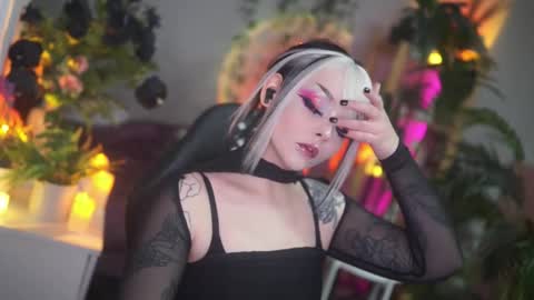 Snapshot of faith_chan chatting on 10-17-25, 03:10 faith_chan online show from 10-17-25, 03:10