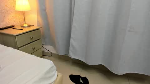 Snapshot of faith_hill chatting on 03-08-26, 02:04 Faith online show from 03-08-26, 02:04