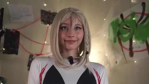 Snapshot of falinecrosthwaite chatting on 09-23-25, 07:17 Kaori online show from 09-23-25, 07:17