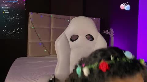 Snapshot of fallon_11 chatting on 01-11-26, 02:44 Fallon online show from 01-11-26, 02:44