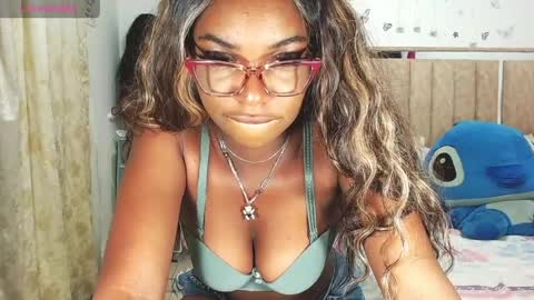 Snapshot of fallonsweett chatting on 03-31-26, 04:51 fallonsweett online show from 03-31-26, 04:51