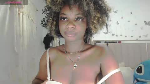 Snapshot of fallonsweett chatting on 04-10-26, 01:22 fallonsweett online show from 04-10-26, 01:22