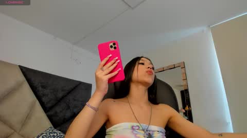 Snapshot of faloonroussel chatting on 03-03-26, 07:20 Faloon online show from 03-03-26, 07:20