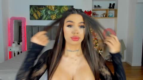 Snapshot of fancy_t33_n chatting on 12-09-24, 01:51 Jennifer online show from 12-09-24, 01:51