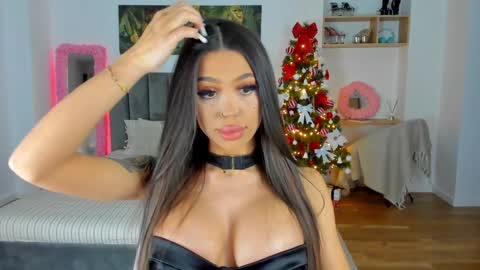 Snapshot of fancy_t33_n chatting on 12-20-24, 06:56 Jennifer online show from 12-20-24, 06:56