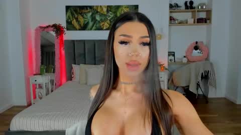 Snapshot of fancy_t33_n chatting on 10-12-25, 07:13 Jennifer online show from 10-12-25, 07:13