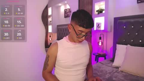 Snapshot of fancy_vixen chatting on 03-11-26, 04:18 FANCY online show from 03-11-26, 04:18