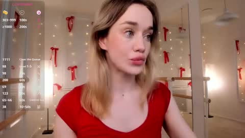 Snapshot of fancyamelia chatting on 12-19-25, 04:52 fancyamelia online show from 12-19-25, 04:52