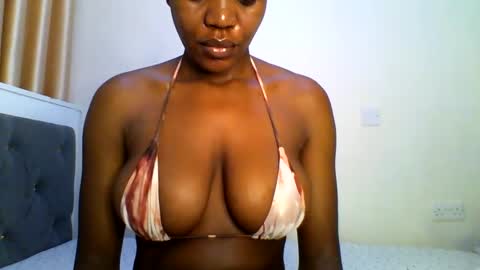 Snapshot of fancyfingers_ chatting on 06-08-26, 02:23 fancyfingers1 online show from 06-08-26, 02:23