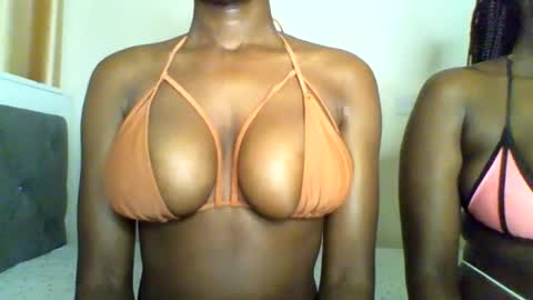 Snapshot of fancyfingers_ chatting on 06-09-26, 03:07 fancyfingers1 online show from 06-09-26, 03:07