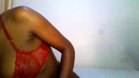 Snapshot of fancyfingers_ chatting on 06-11-26, 02:22 fancyfingers1 online show from 06-11-26, 02:22