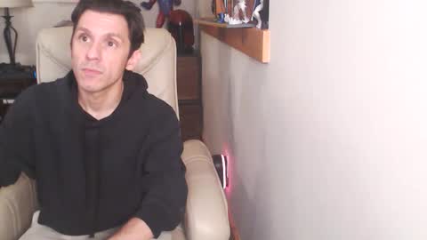 Snapshot of fanfriction chatting on 02-07-26, 10:08 Fan Friction online show from 02-07-26, 10:08