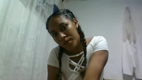 Snapshot of faniryella chatting on 11-17-25, 08:36 faniryella online show from 11-17-25, 08:36