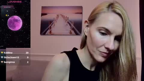 Snapshot of fanny_posy chatting on 01-10-25, 06:17 Fanny online show from 01-10-25, 06:17