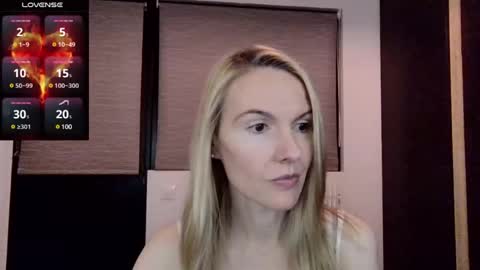 Snapshot of fanny_posy chatting on 02-13-25, 03:24 Fanny online show from 02-13-25, 03:24
