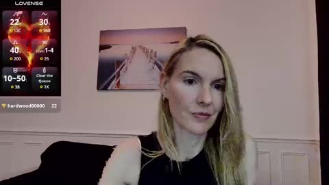 Snapshot of fanny_posy chatting on 02-17-25, 10:58 Fanny online show from 02-17-25, 10:58