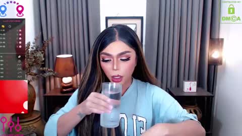 Snapshot of fantacyoflove chatting on 01-29-25, 04:15 YASI online show from 01-29-25, 04:15