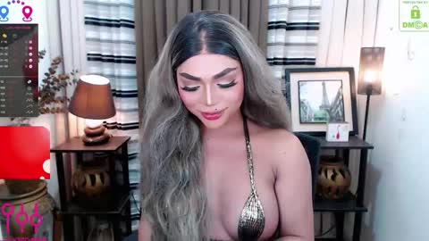 Snapshot of fantacyoflove chatting on 12-19-25, 07:54 YASI online show from 12-19-25, 07:54