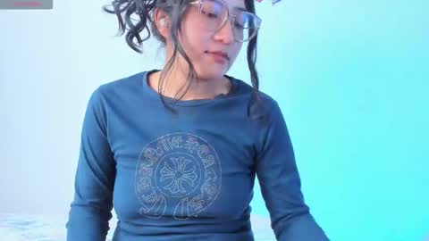 Snapshot of fantastic_asians2 chatting on 01-15-26, 07:06 Ale online show from 01-15-26, 07:06