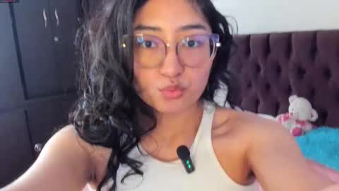 Snapshot of fantastic_asians2 chatting on 02-02-26, 02:49 Ale online show from 02-02-26, 02:49