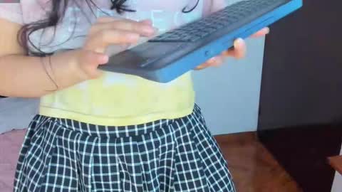 Snapshot of fantastic_asians2 chatting on 02-05-26, 09:08 Ale online show from 02-05-26, 09:08