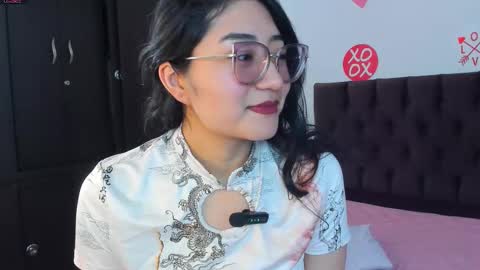 Snapshot of fantastic_asians2 chatting on 02-06-26, 03:15 Ale online show from 02-06-26, 03:15