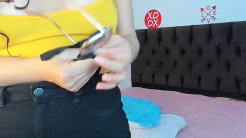 Snapshot of fantastic_asians2 chatting on 02-09-26, 06:12 Ale online show from 02-09-26, 06:12